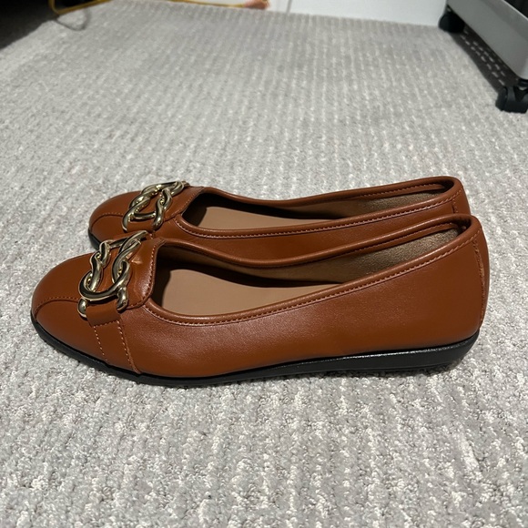 Aerosoles Womens Tan Leather Flats Size 8 - Picture 2 of 8